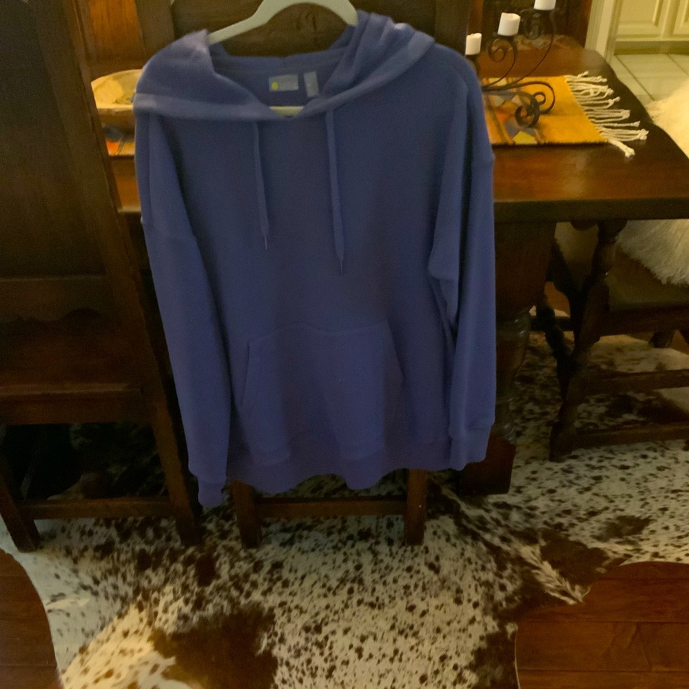 Hoodie by Zelle